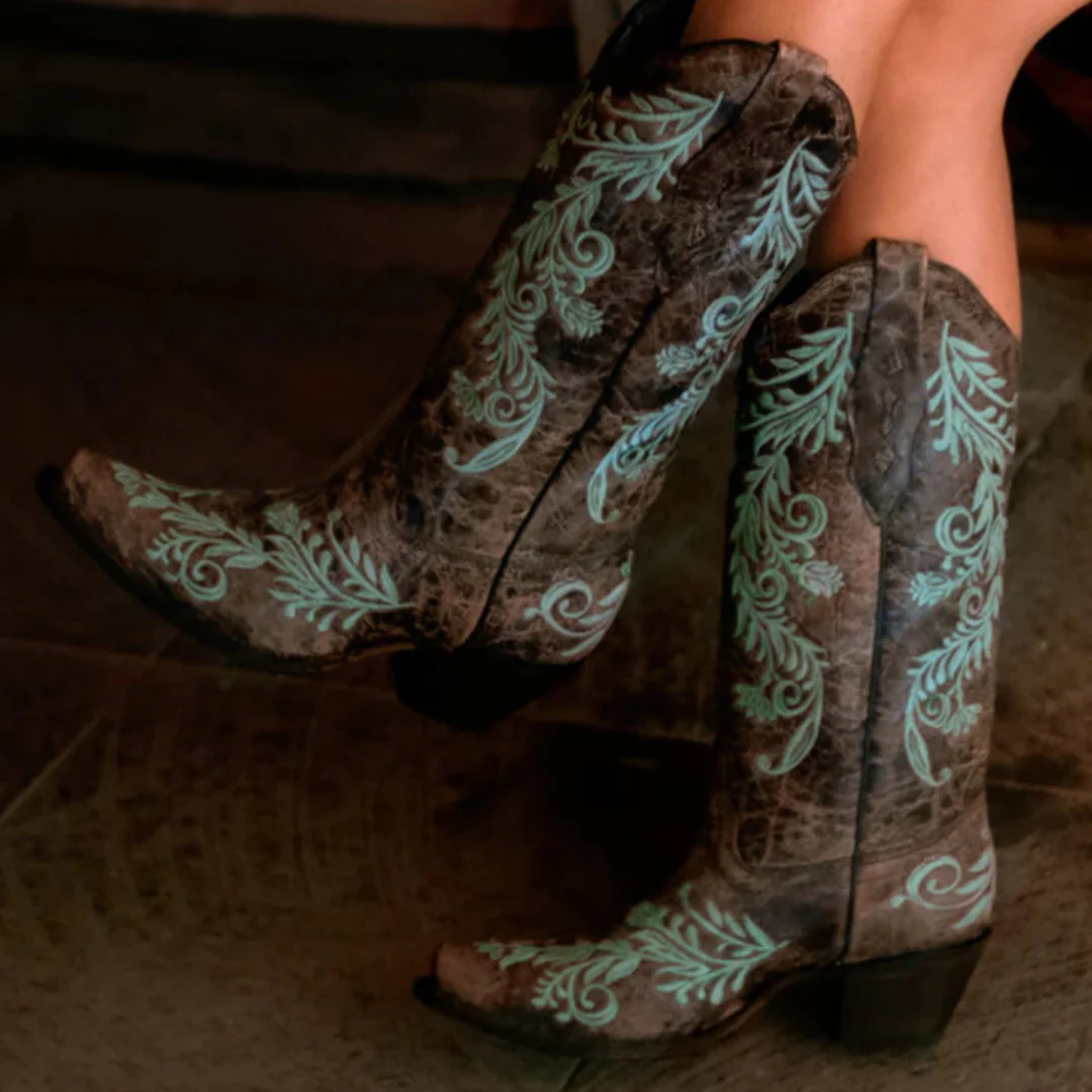 Corral Women's Floral Embroidery Snip Toe Cowgirl Boots - Image 5