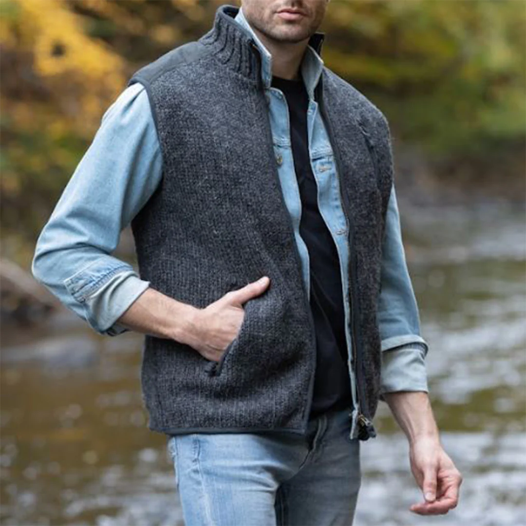Lost Horizons Yale Men's Zip Vest - Image 2