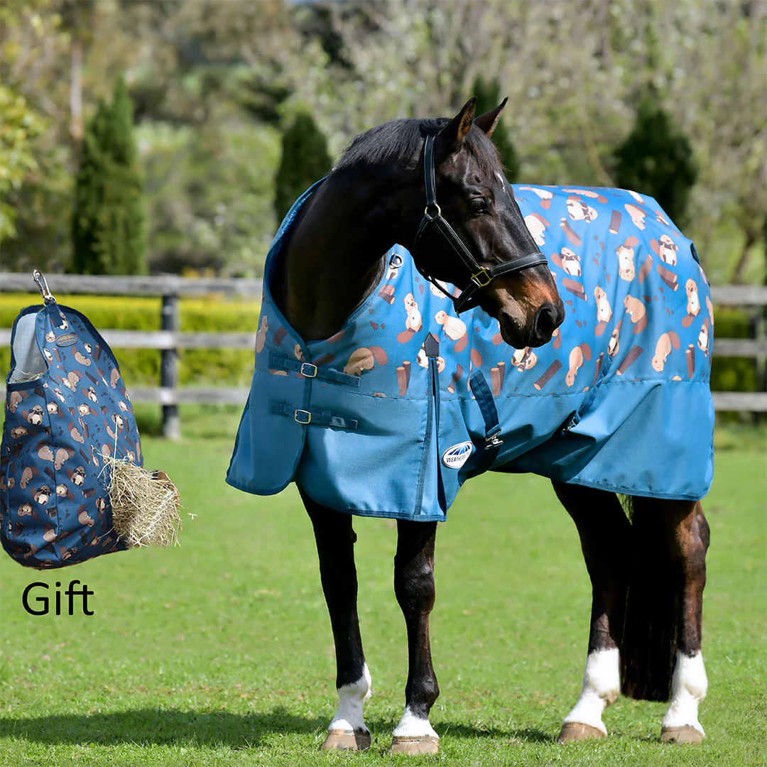 WeatherBeeta Winter Blanket With Gift Hay Bag - Image 2