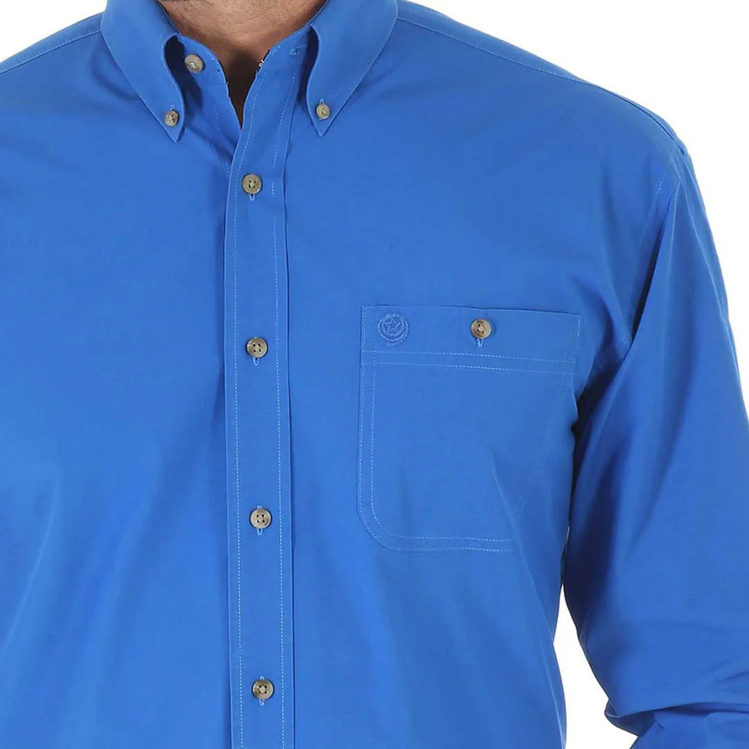 Wrangler Men's George Strait Solid Long Sleeve Button-Down Shirt - Image 4