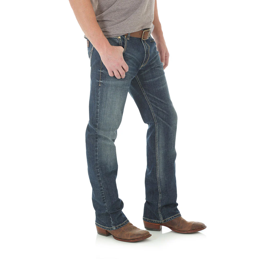 Wrangler Men's Retro Slim Fit Bootcut Jeans - Image 2
