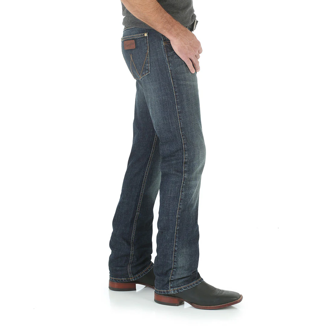 Wrangler Men's Retro Slim Fit Straight Leg Jeans - Image 2