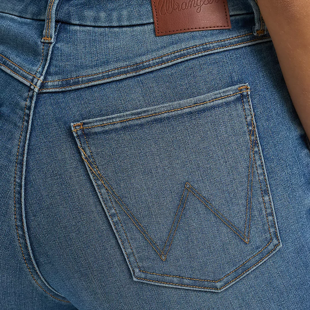 Wrangler Women's Bespoke High Rise Flare Jean - Image 4